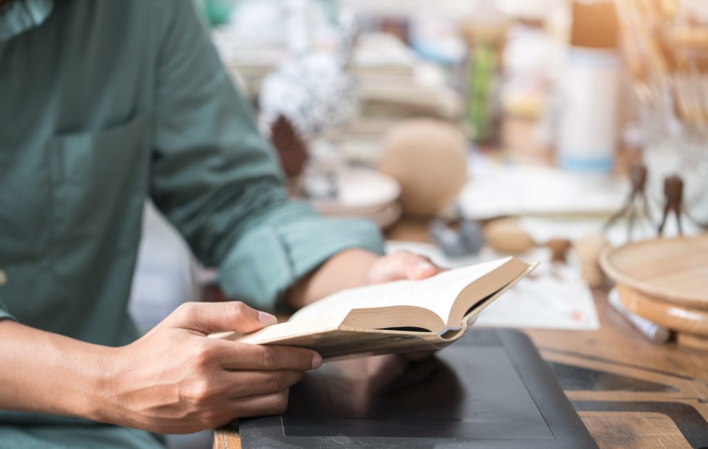How to Start a Mind-Blowing Book Club